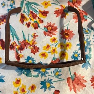 Ray ban must have sunglasses